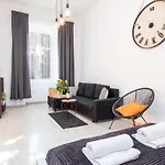 Cracow Best Location Apartment With Garden By Cozyplace