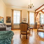 Climatic Studio For 2-4 Person In Main Square