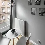 Rajska 3 Grey Apartment Krakow City