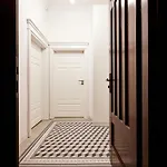 Nice Apartment In Old Town 2