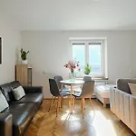 Urban Nest Apartments Starowislna 95