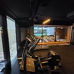 Luxury Old Town Apartments , Gym, Sauna & Swimming Pool ,Hammock, Free Parking!