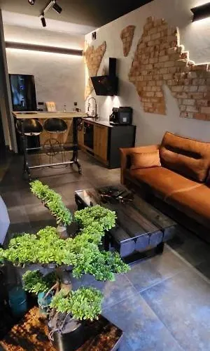 Luxury Old Town Apartments , Gym, Sauna & Swimming Pool ,Hammock, Free Parking!