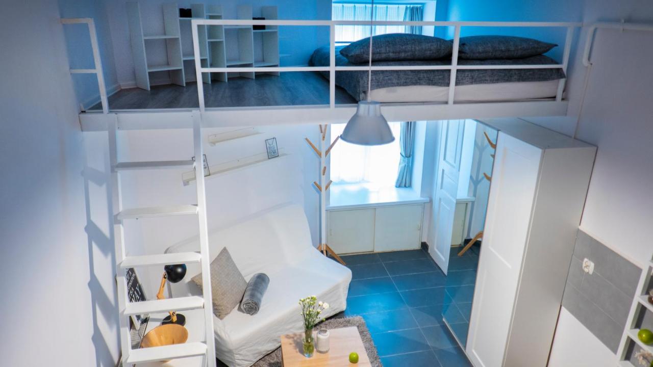 Apartment Lobzowska 6 *