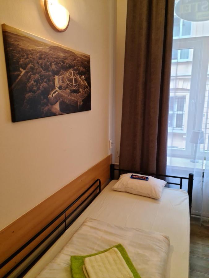 Amber Hostel *