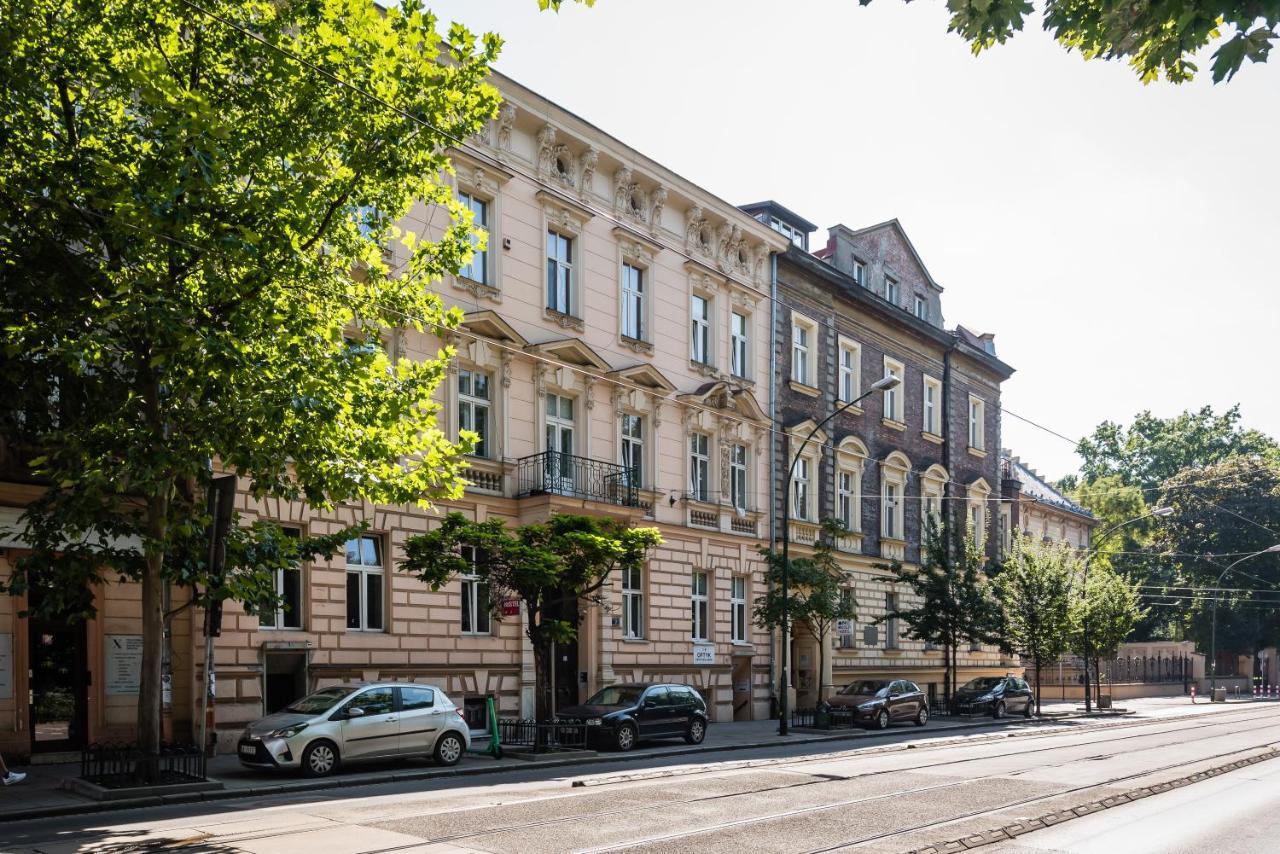 Adam12 Apartament