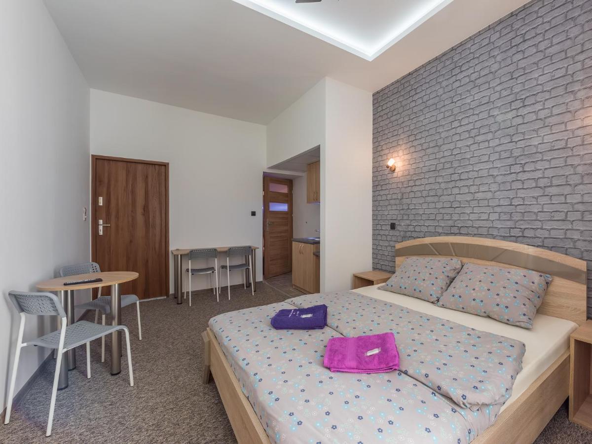 70s Albergue