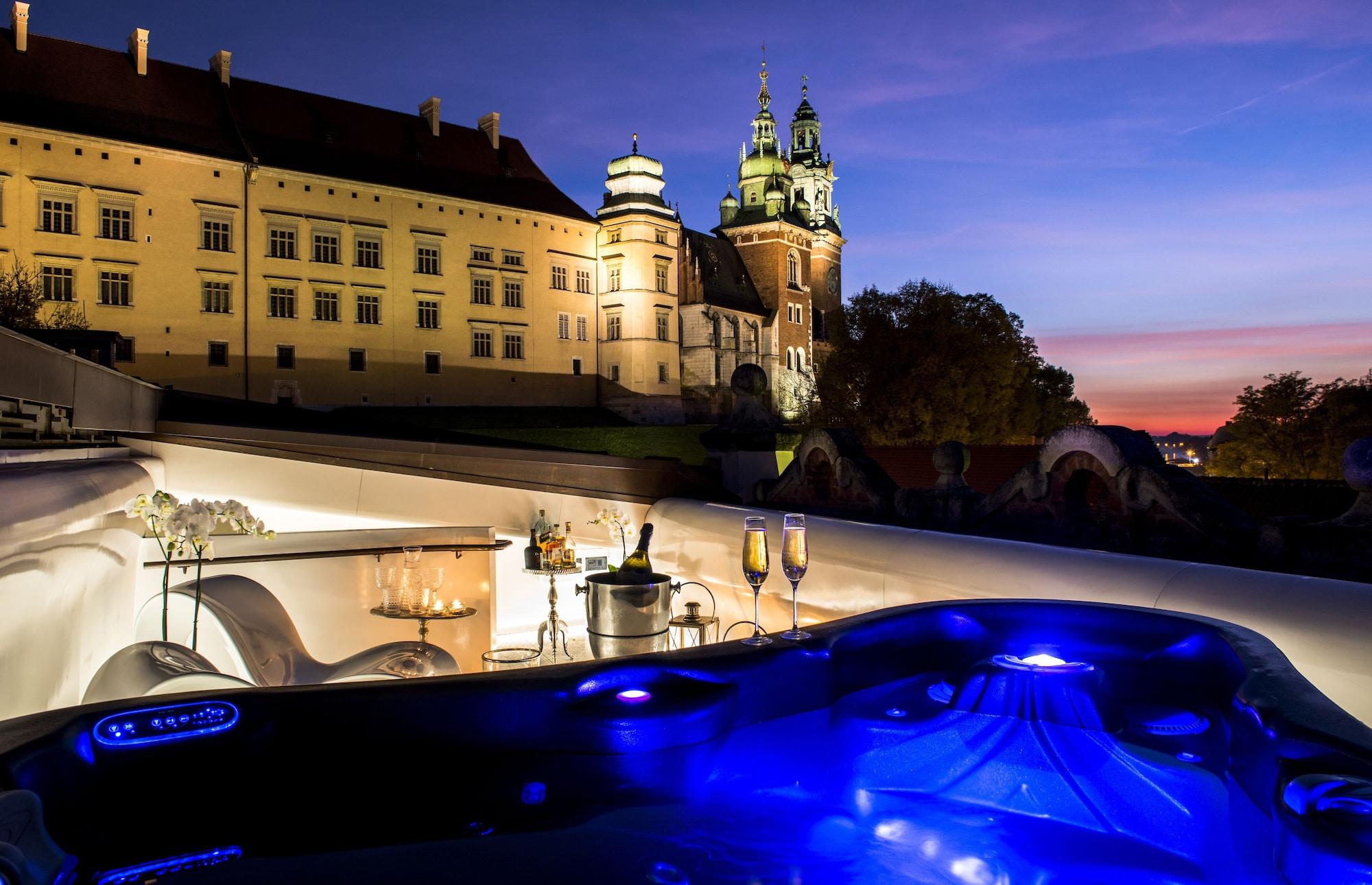 Kanonicza 22 Aparthotel 5*