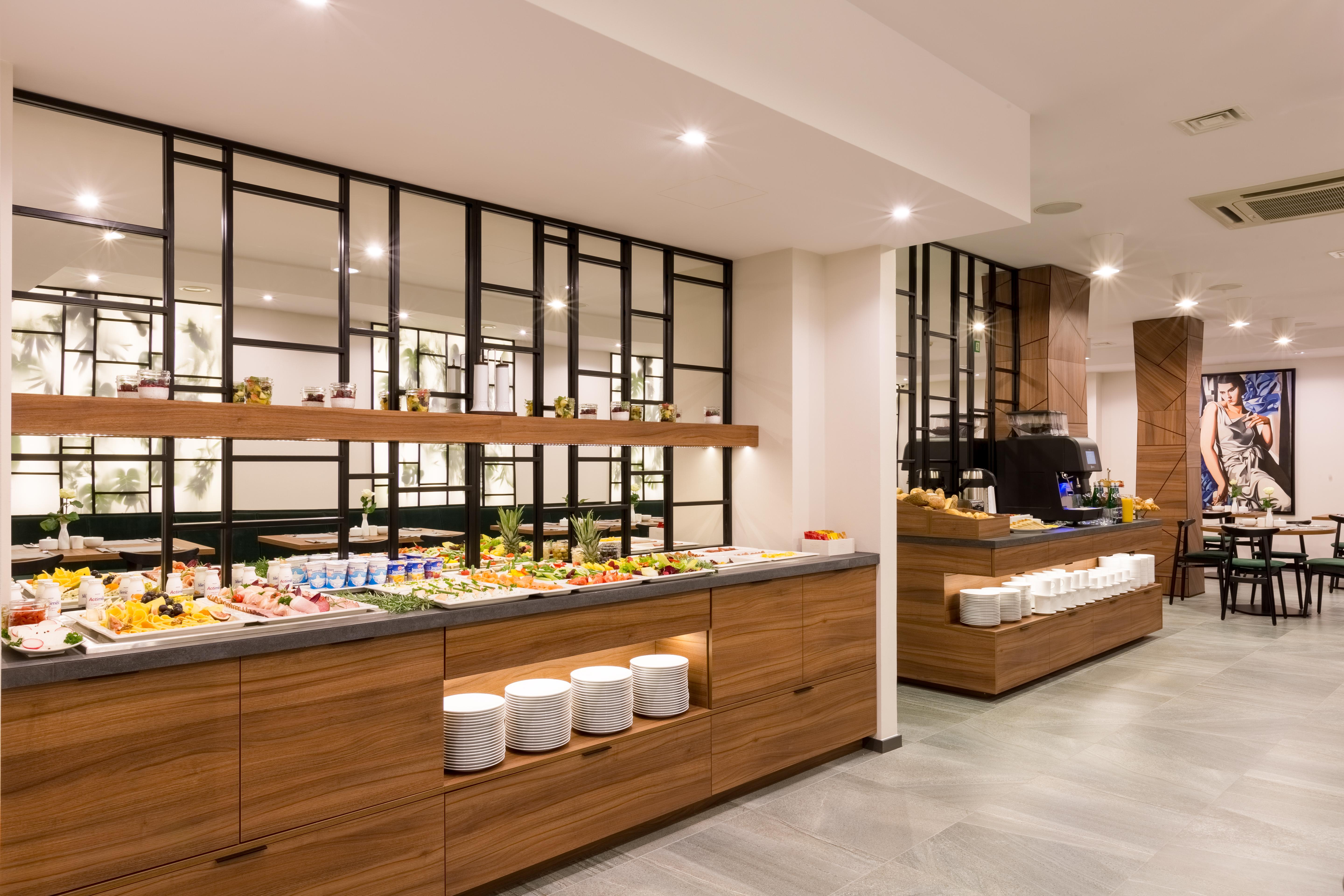 Ascot Premium Hotel 4*