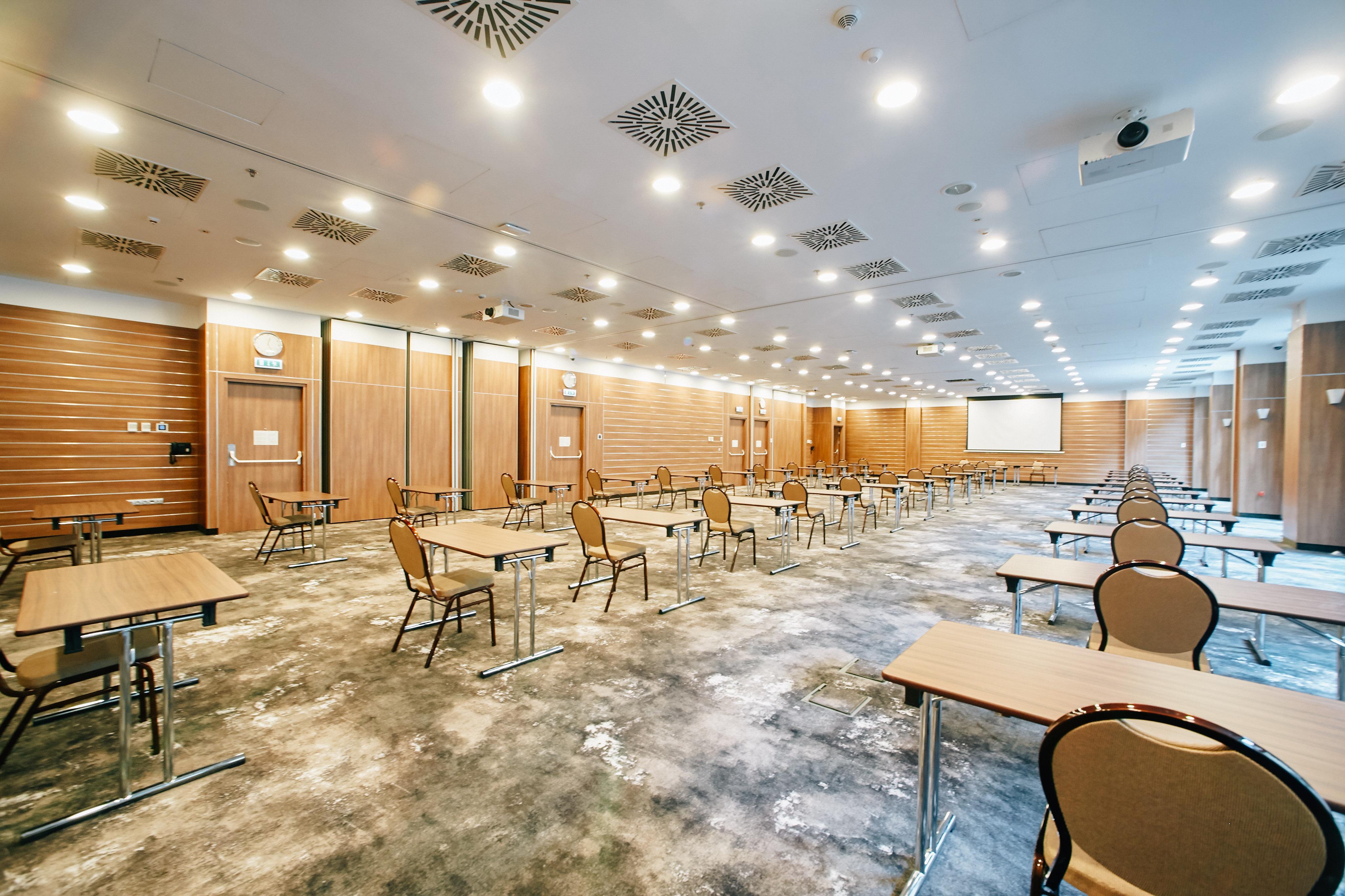 Centre By Ihg Hotel