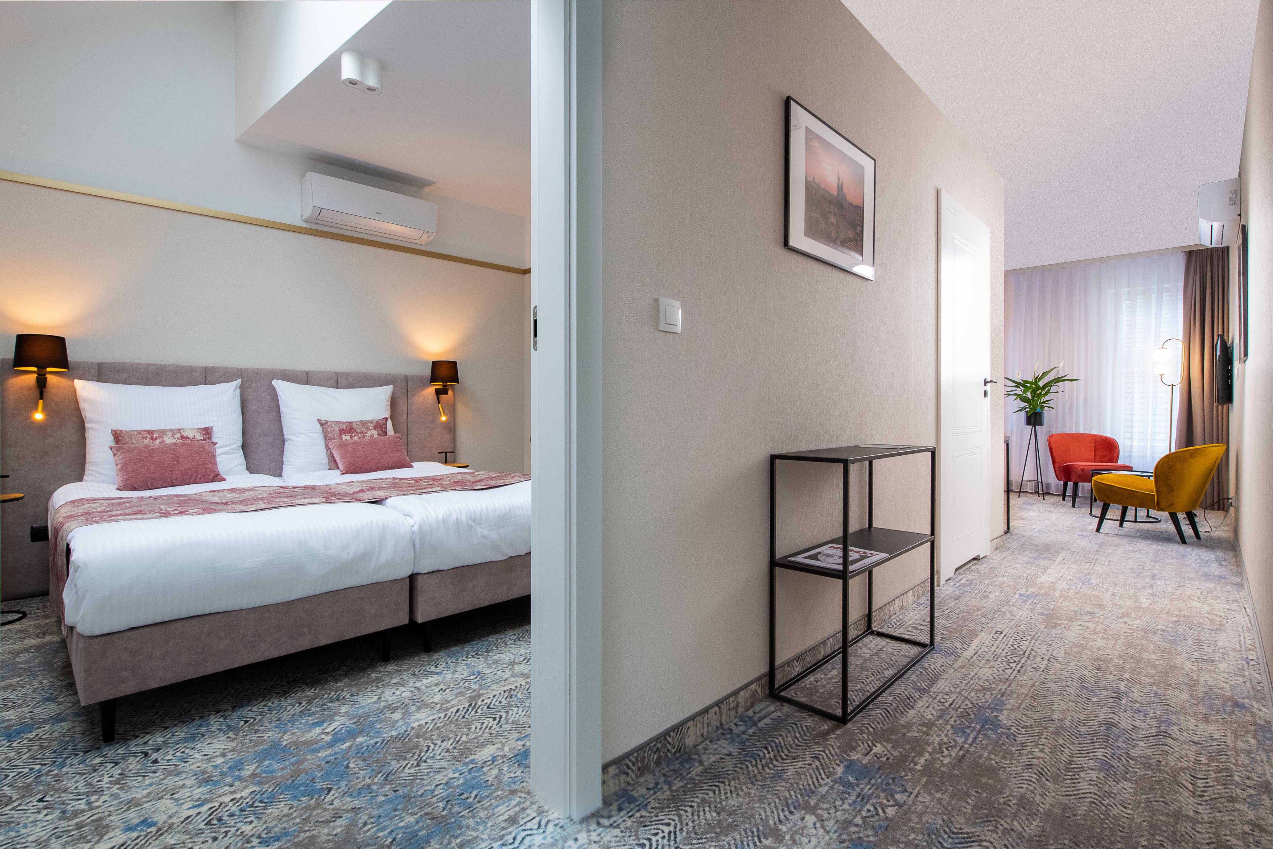 Mr67 Mayera Rapaporta Hotel
