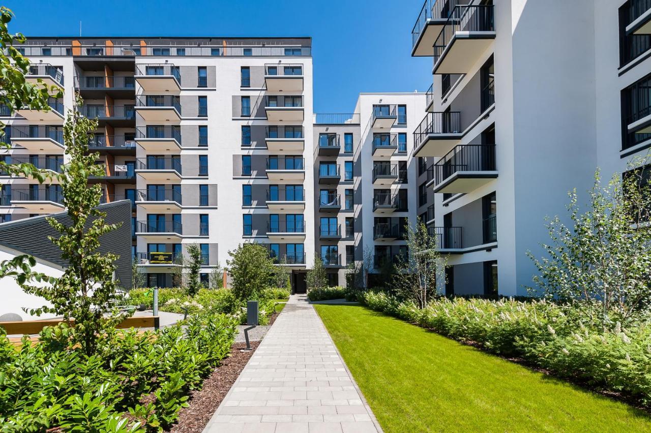 Novum Center Near The Train Station By Sun & Snow Krakau