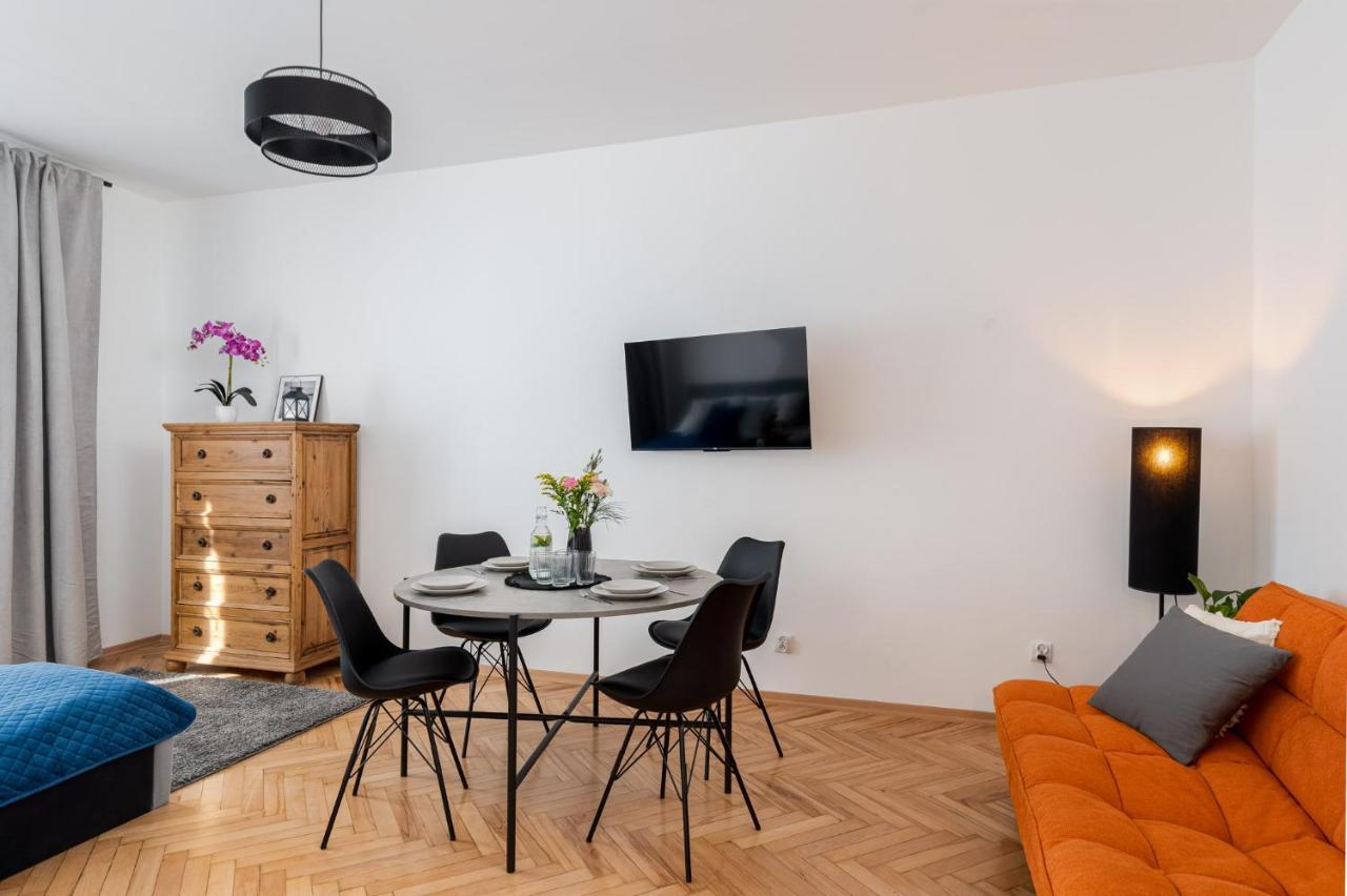 Apartment Corner Near Vistula River *