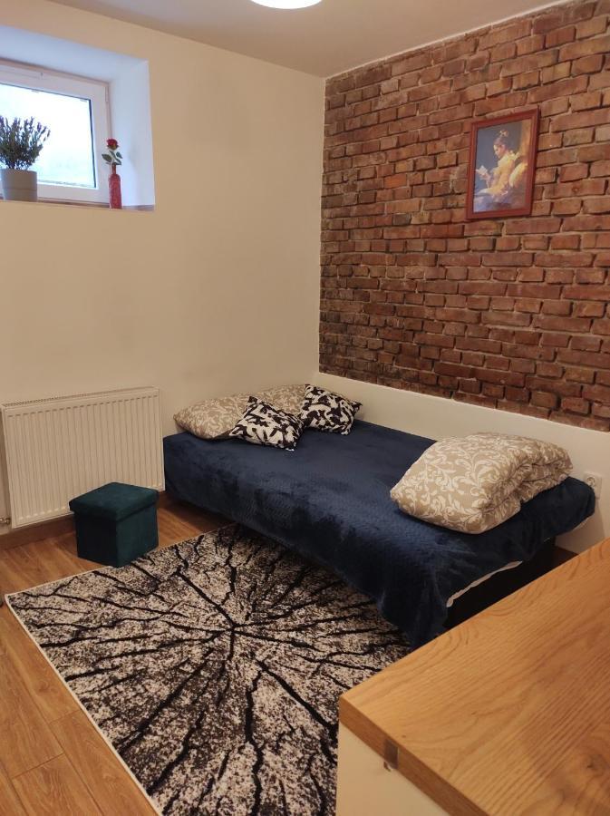 Mieszkanie #1- Kawalerka Na 1-2 Osoby Z Kuchnia I Lazienka Apartment *