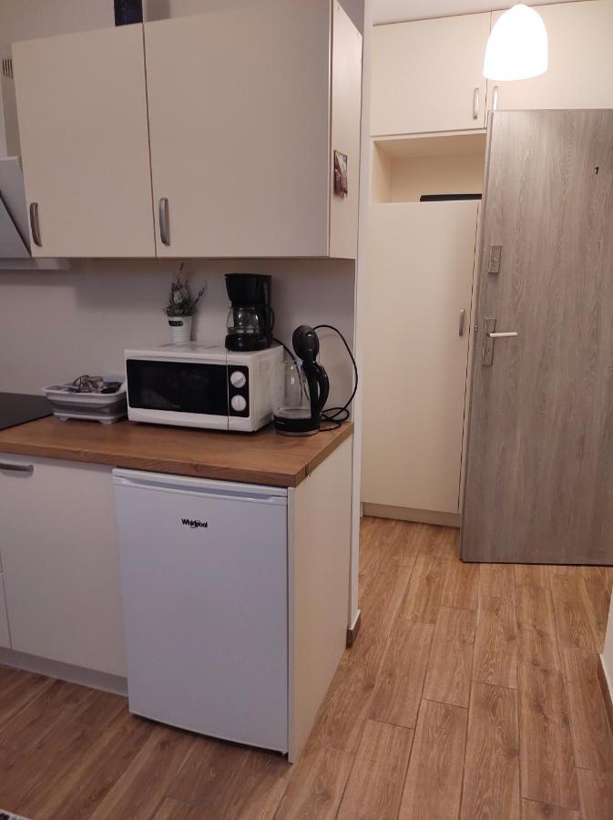 Apartment Mieszkanie #1- Kawalerka Na 1-2 Osoby Z Kuchnia I Lazienka Krakow