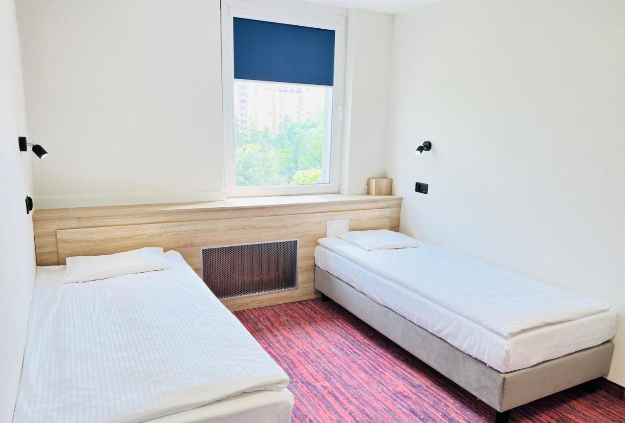 Hotel Rok *