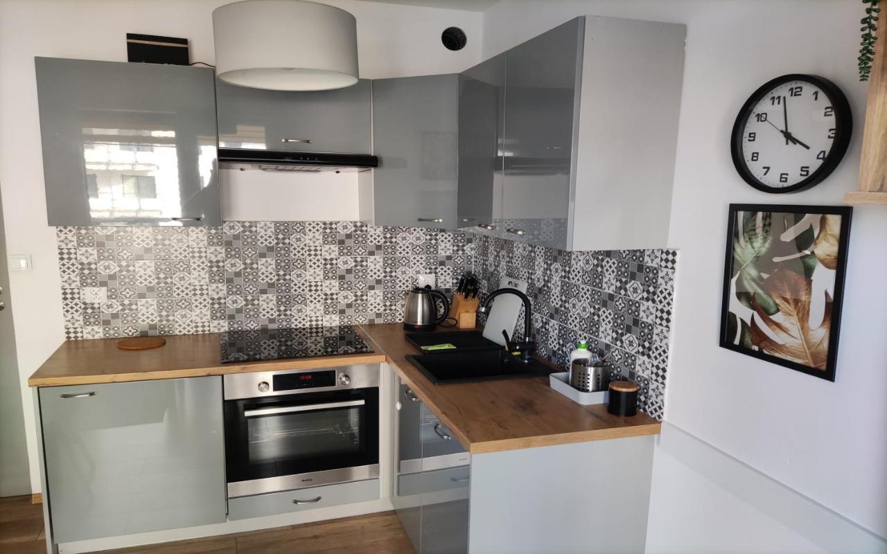 Apartament *