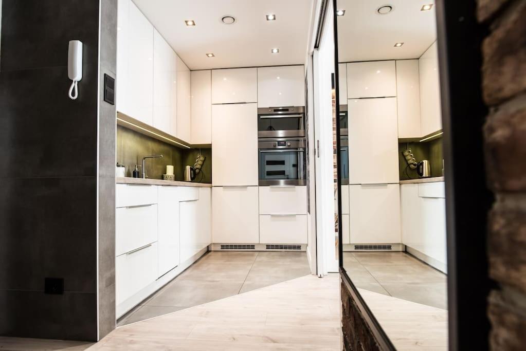 Nad Wisla, Bezplatny Parking Apartment