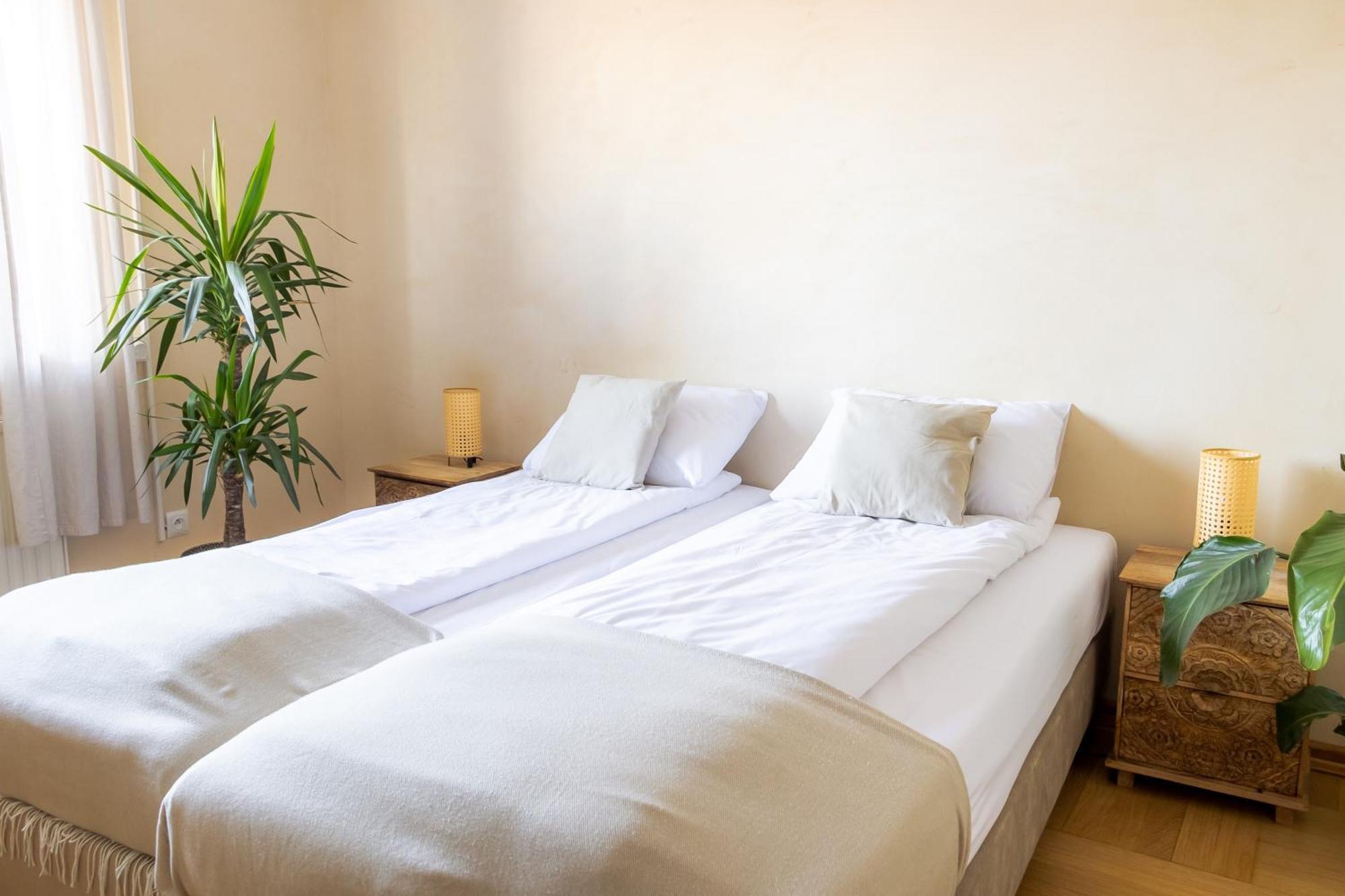 Blisshouse Luxurious Calm And Energetic Spot Near By Surrounded By The Forest Where Will Find Your Peace And Your People Guest house Krakow