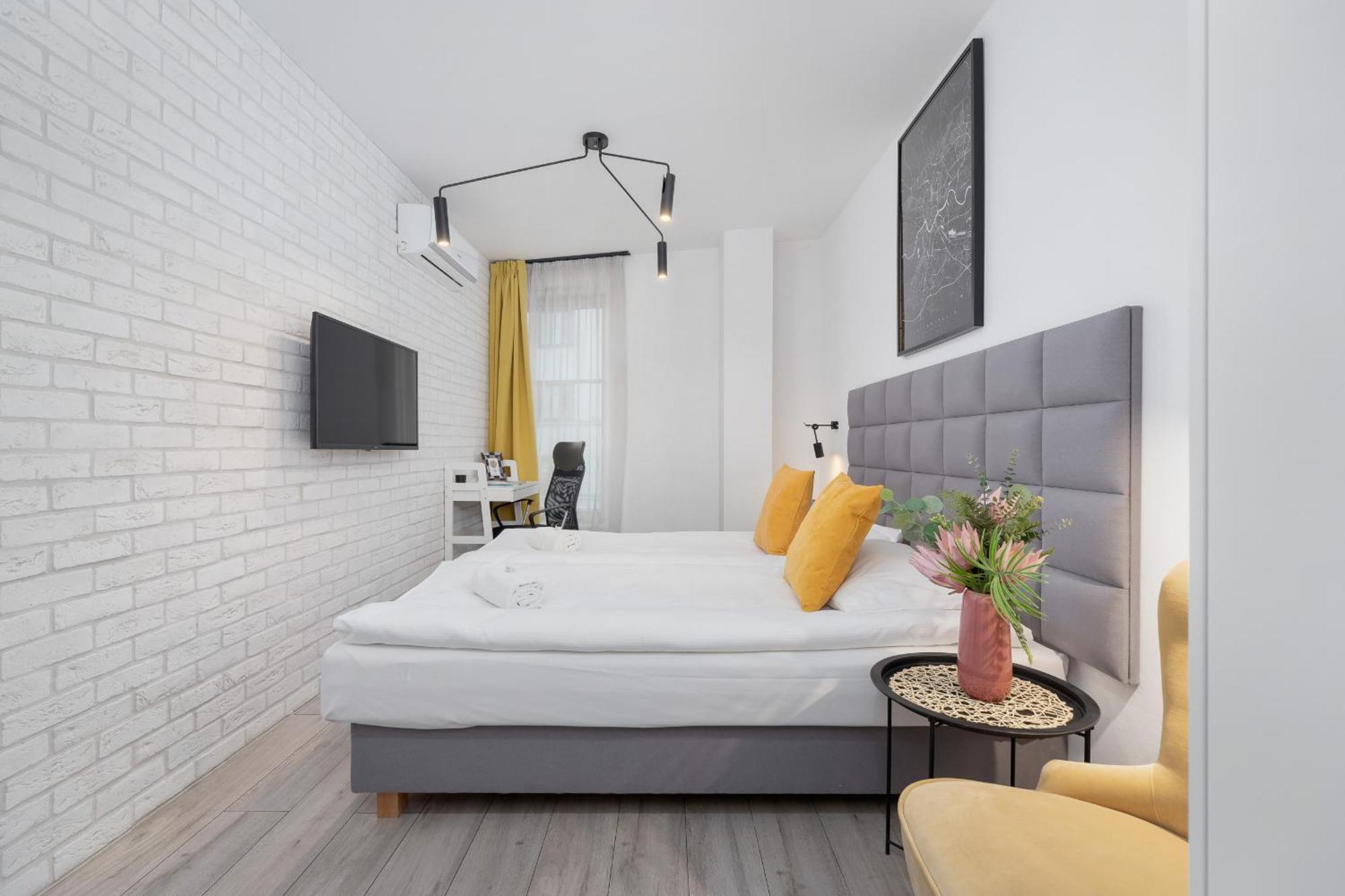 Cracow Miodowa 42 Elegant By Renters Apartament *