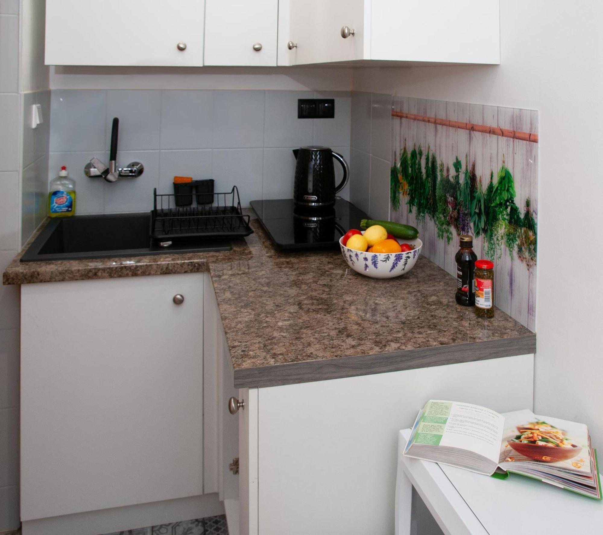 Apartment Czar Prowansji - Comfy & Quiet Near Rynek&train Station Netflix
