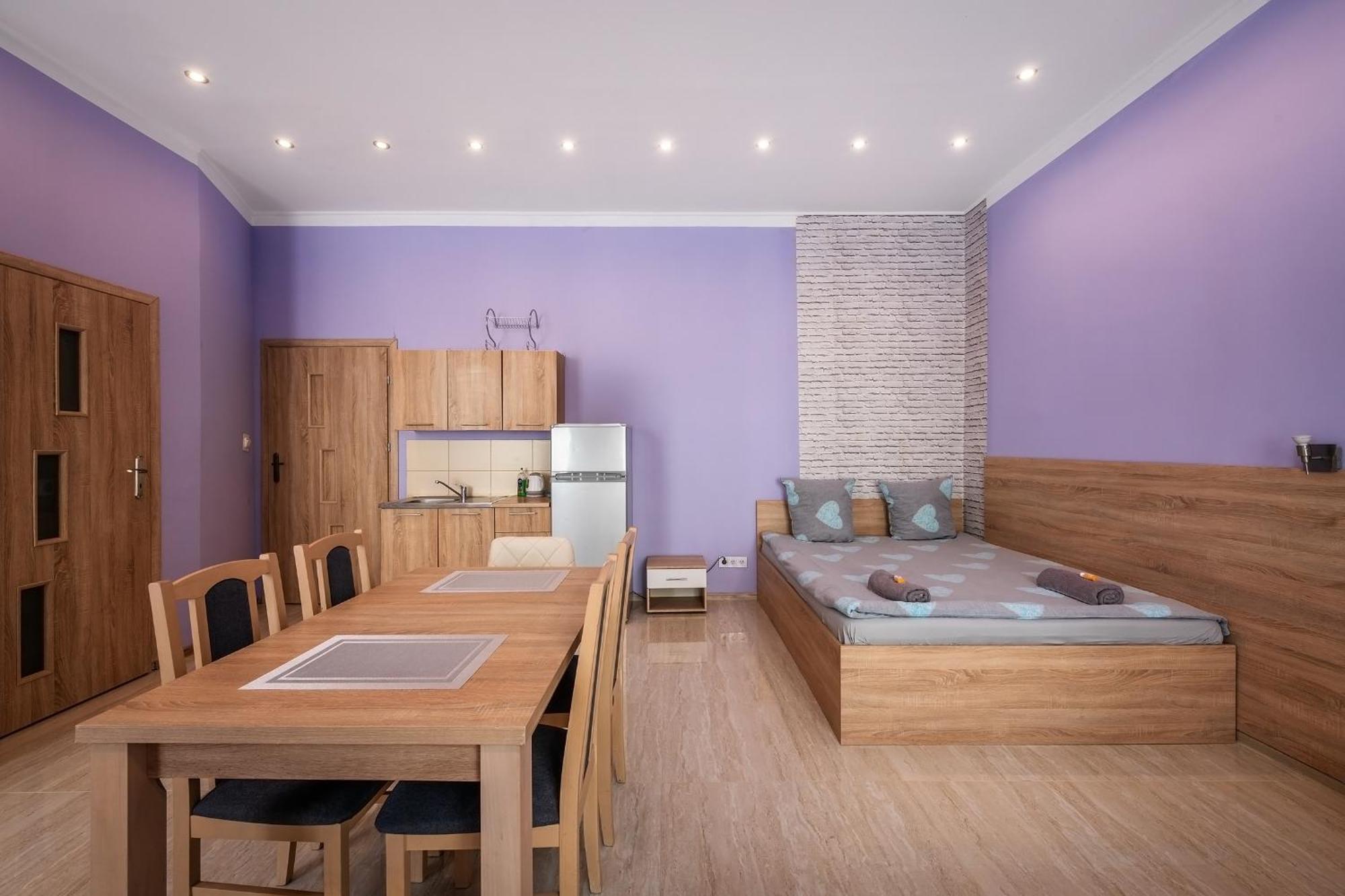 70s Albergue