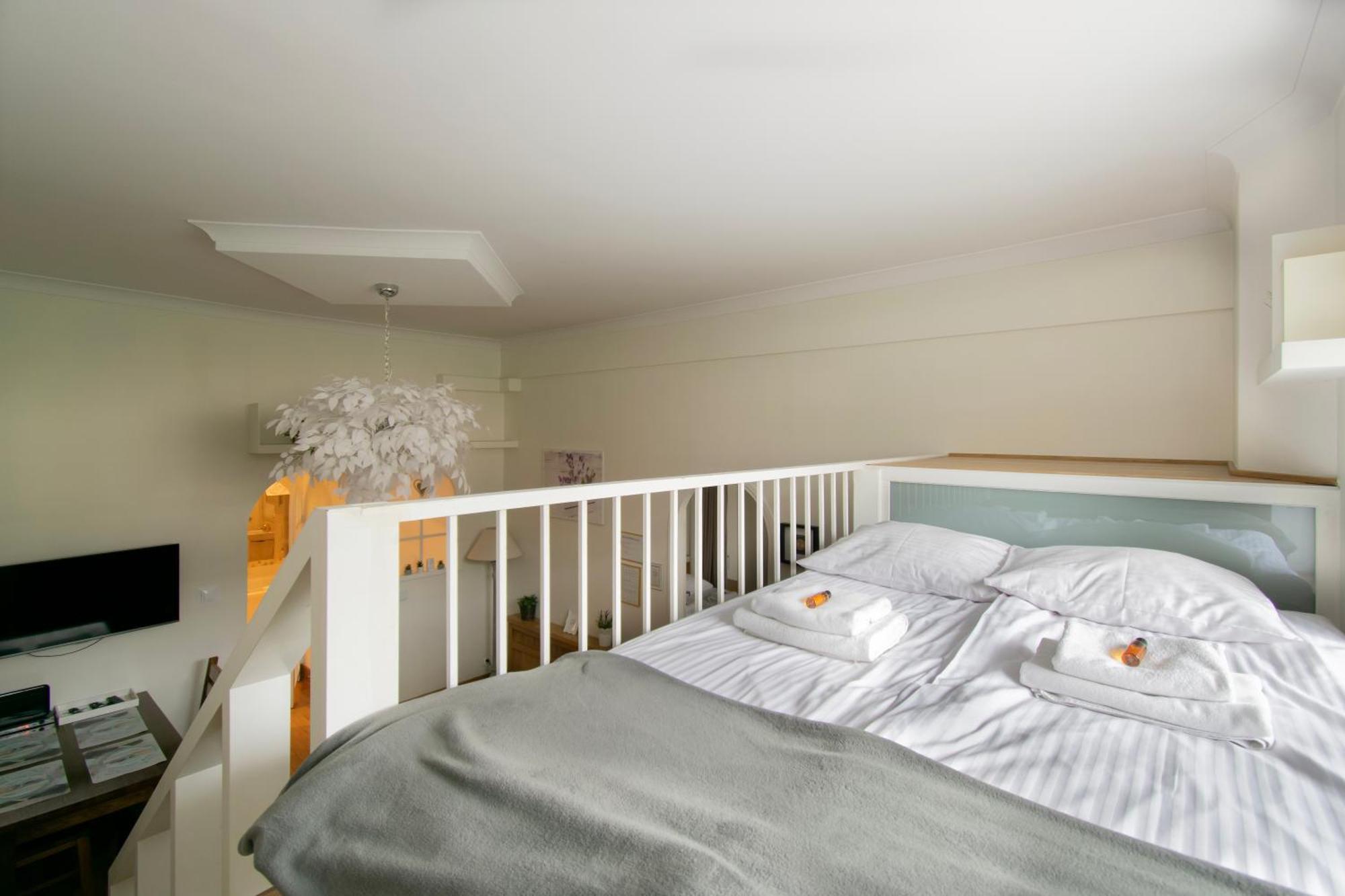 Stylish 2 Bedroom Morsztynowska Street *