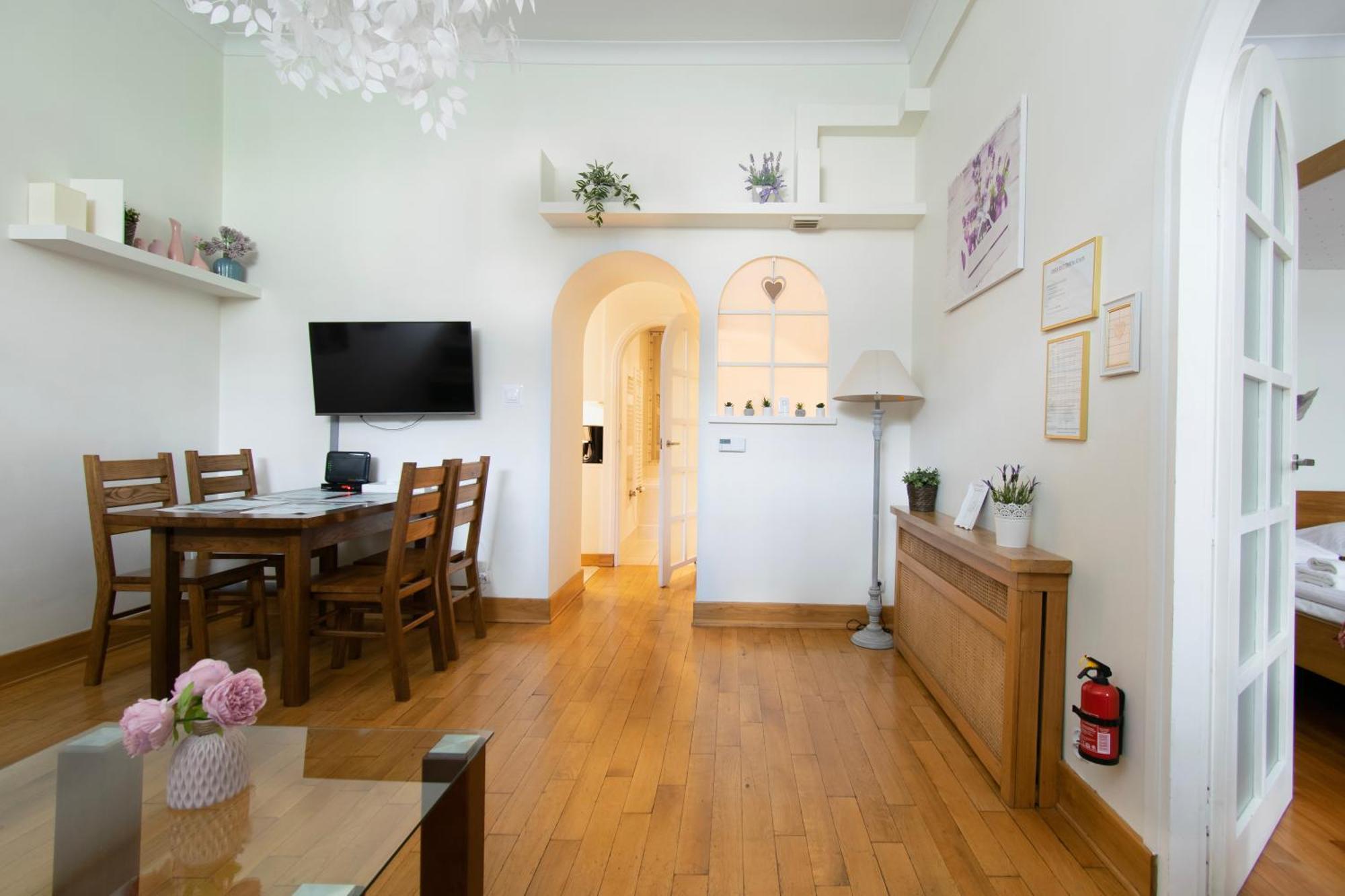 Stylish 2 Bedroom Morsztynowska Street *