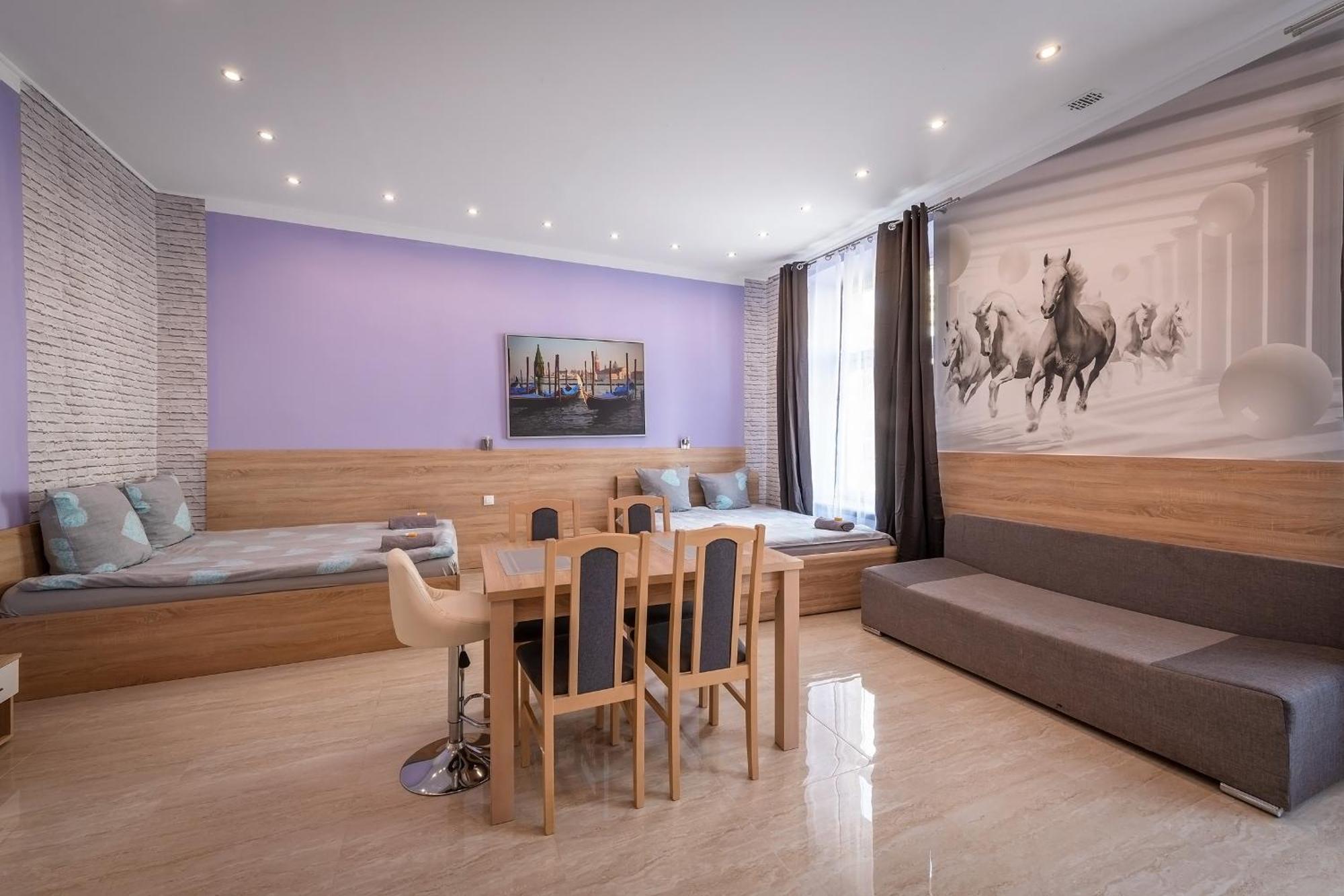 70s Albergue