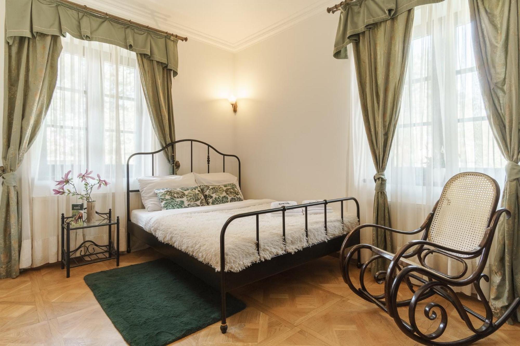 Aparthotel W Dworku Cheval