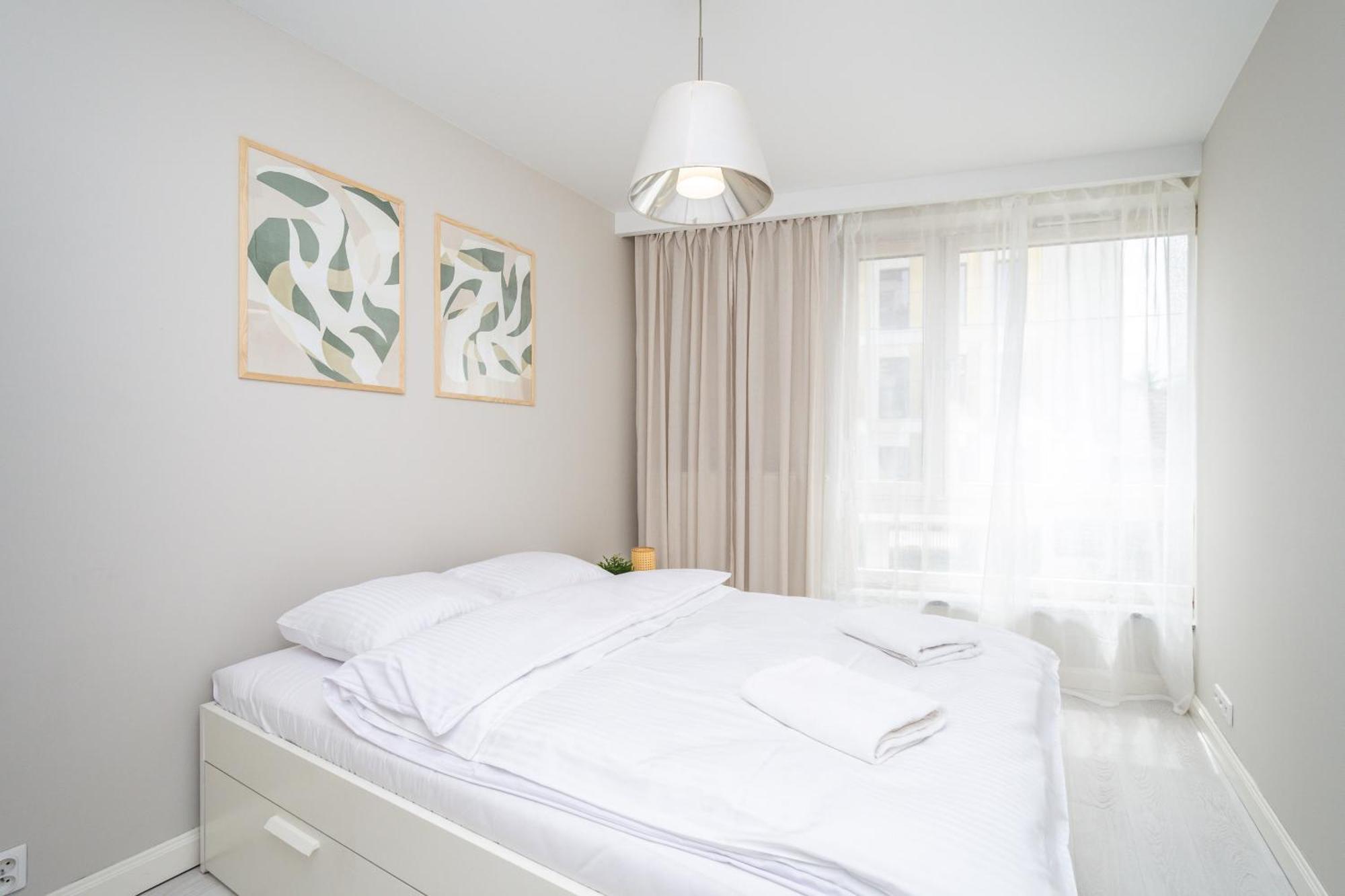 Rentplanet - Twardowskiego Apartment