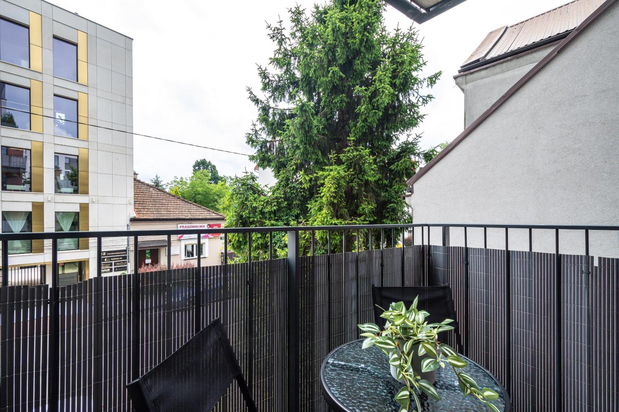 Rentplanet - Twardowskiego Apartment