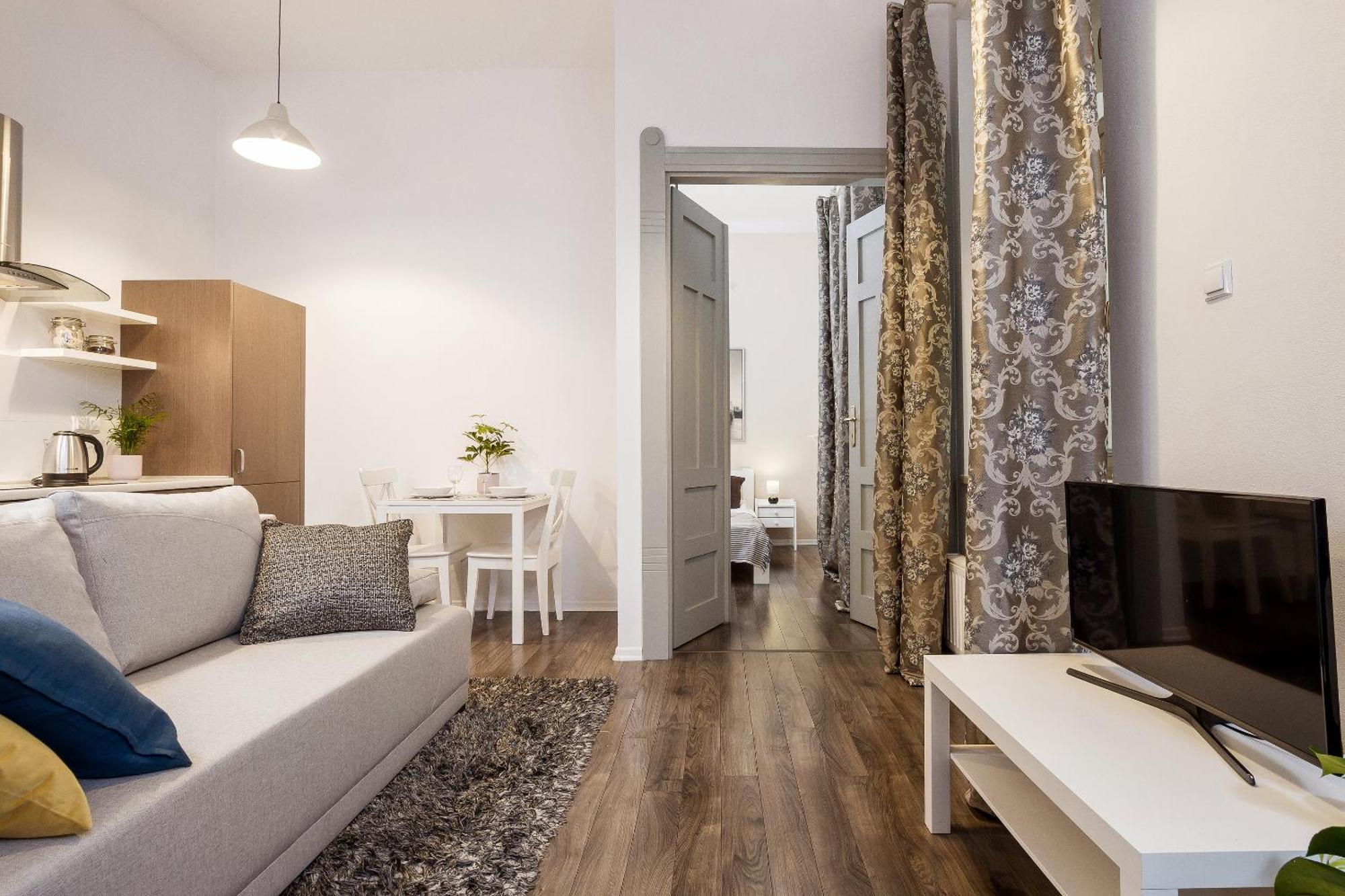 Main Station - 8 Rakowicka Street Apartament Kraków