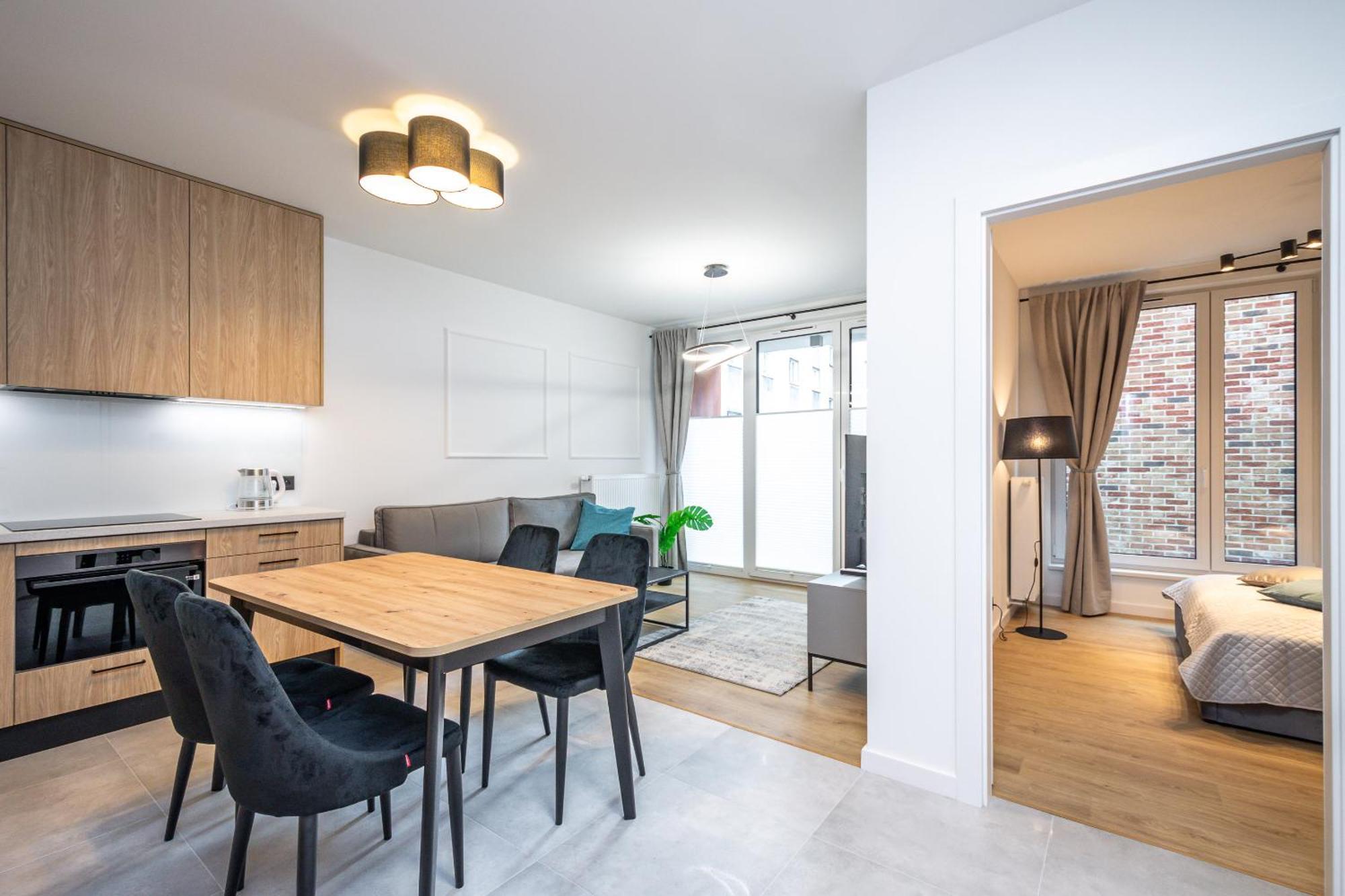 Apollo Prochowa 6 * Kraków