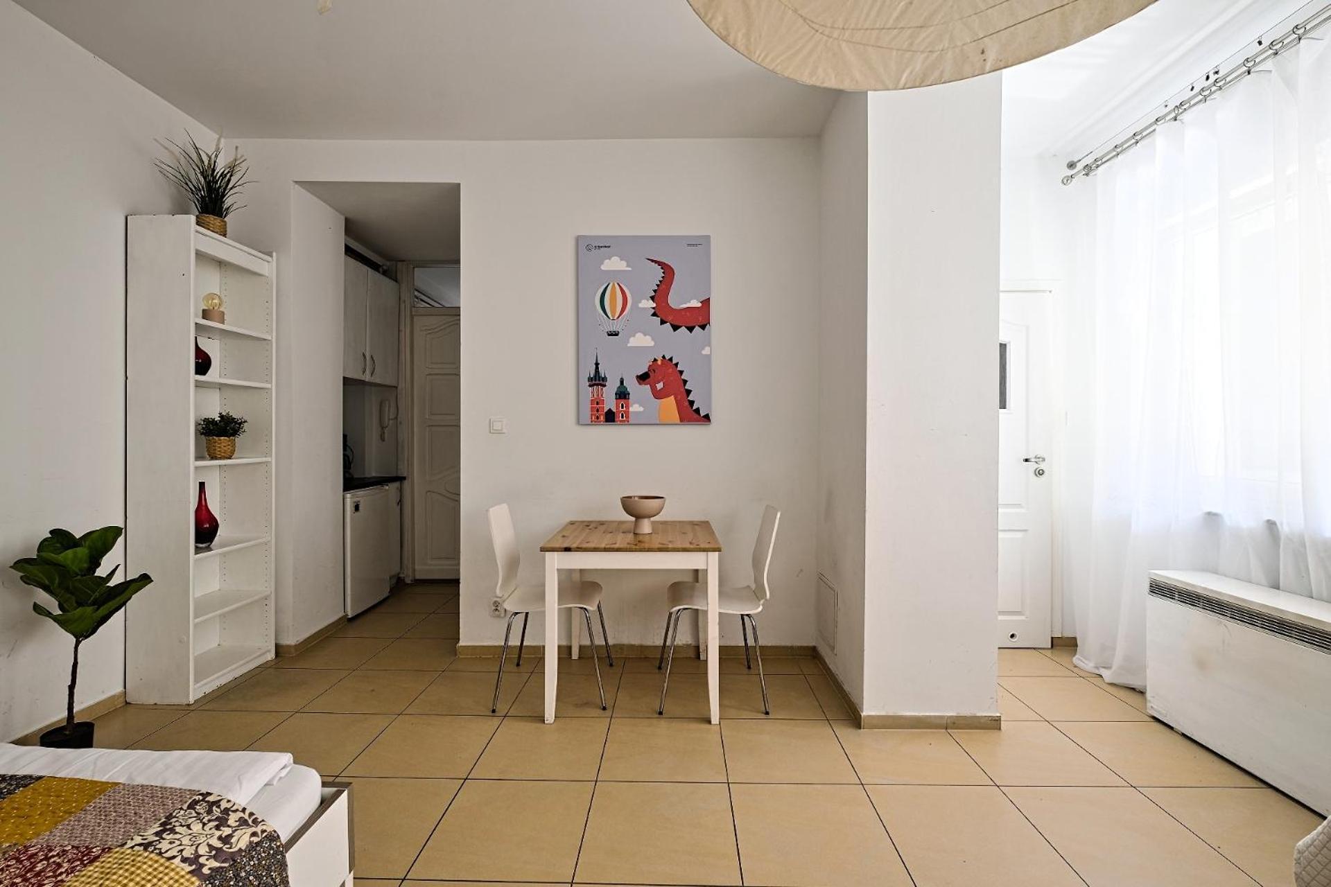 Golden Apartments/rad12/5 *