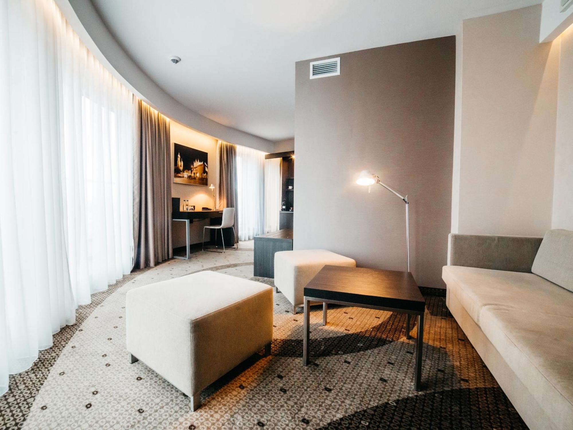 Hotel Q 4*
