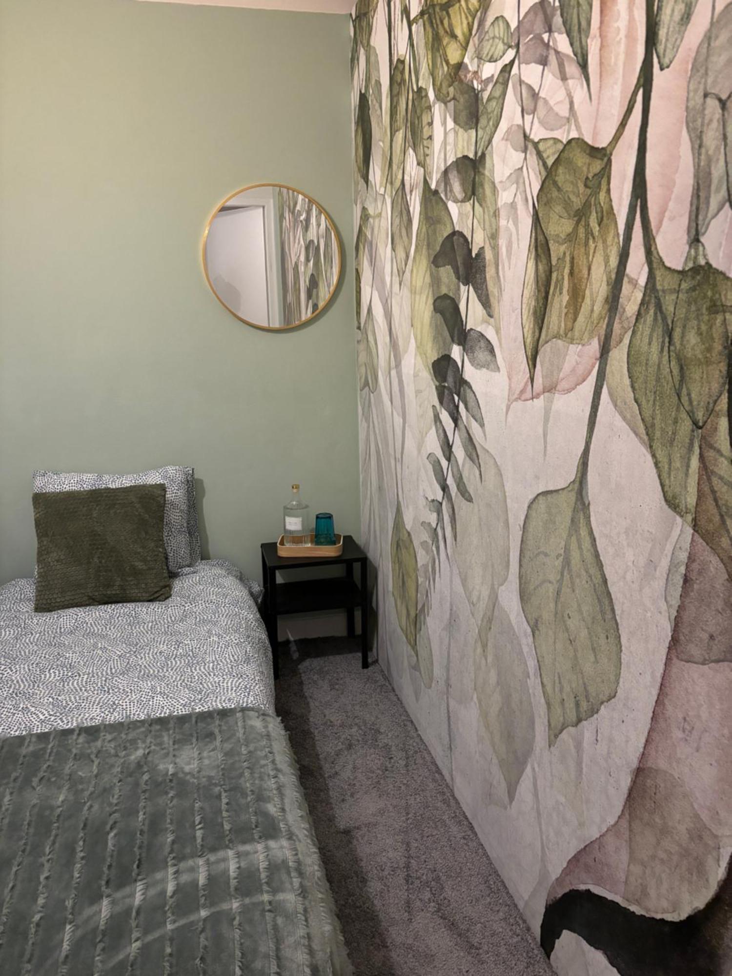 Shespace Apartrooms