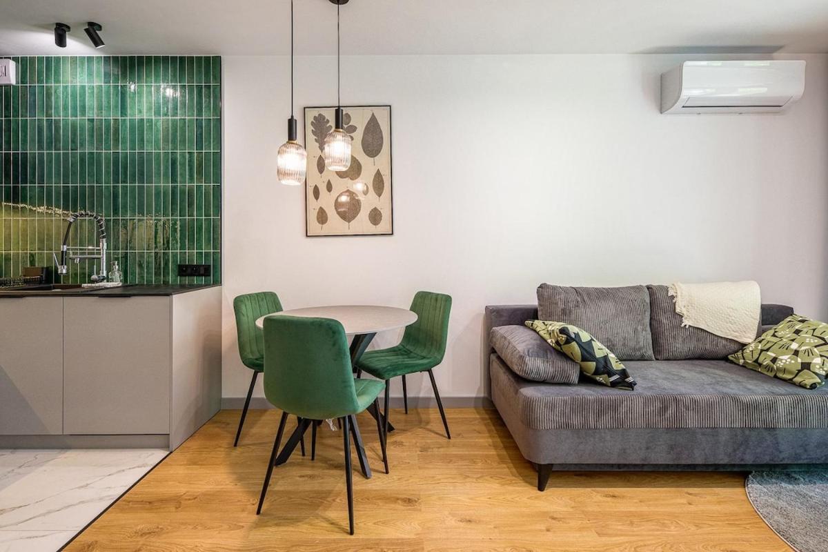High Standard In Location Apartament