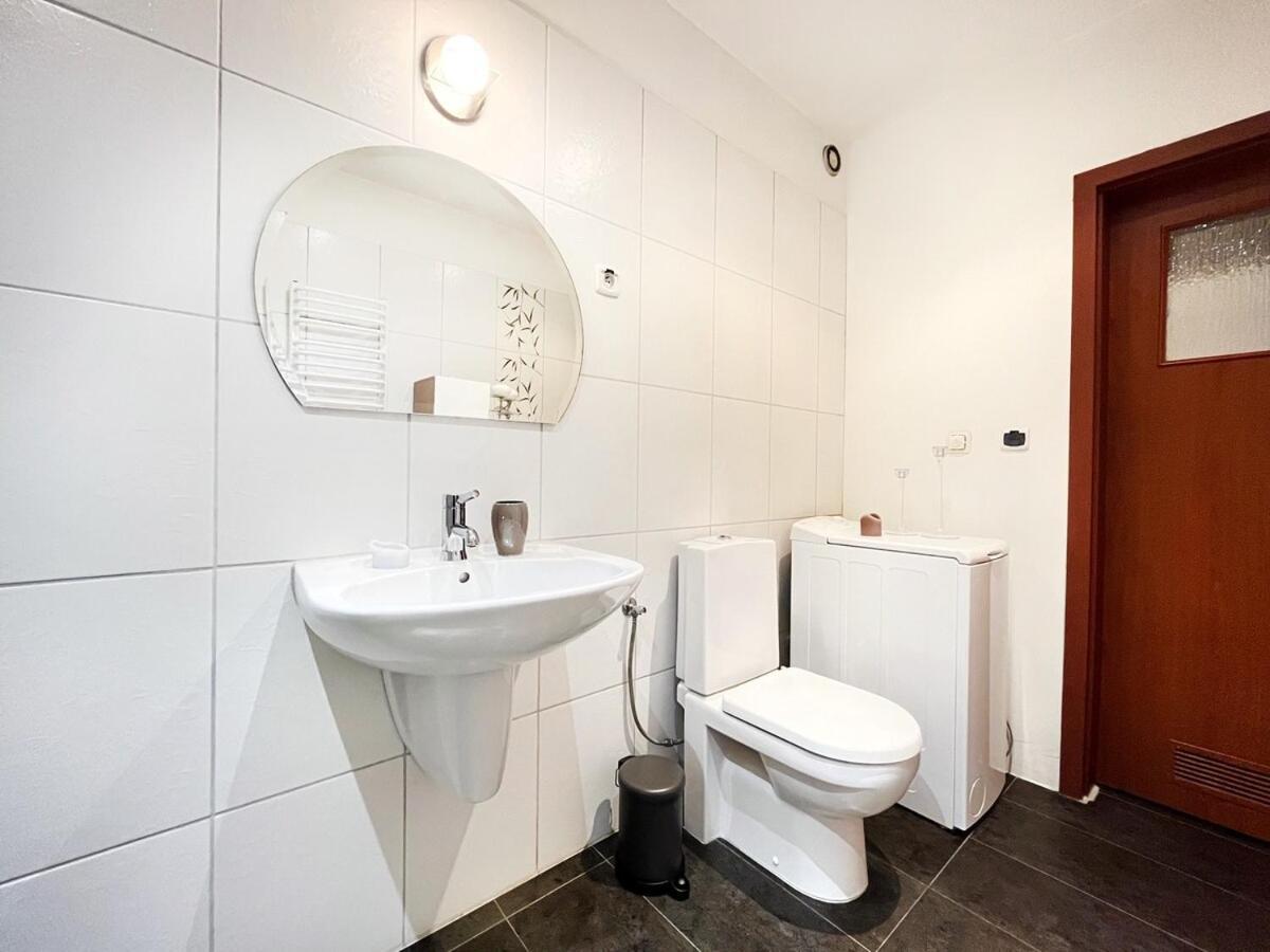 In Cozy Area For 4 Guest, Cracow