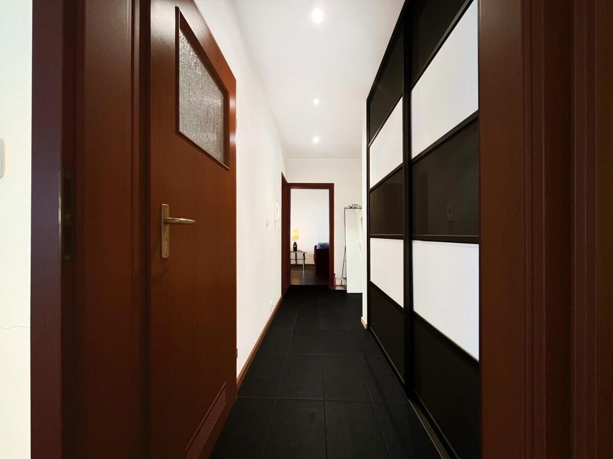In Cozy Area For 4 Guest, Cracow Apartment Krakow