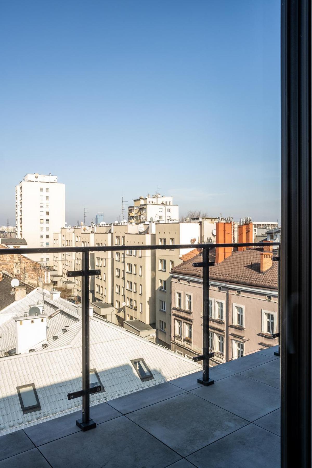 Apartment Rooftop With Terrace By T *