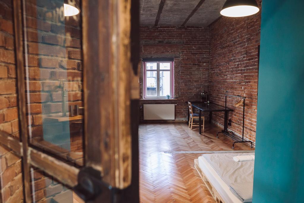 Mirons Apartment: Industrial Apartment Krakow