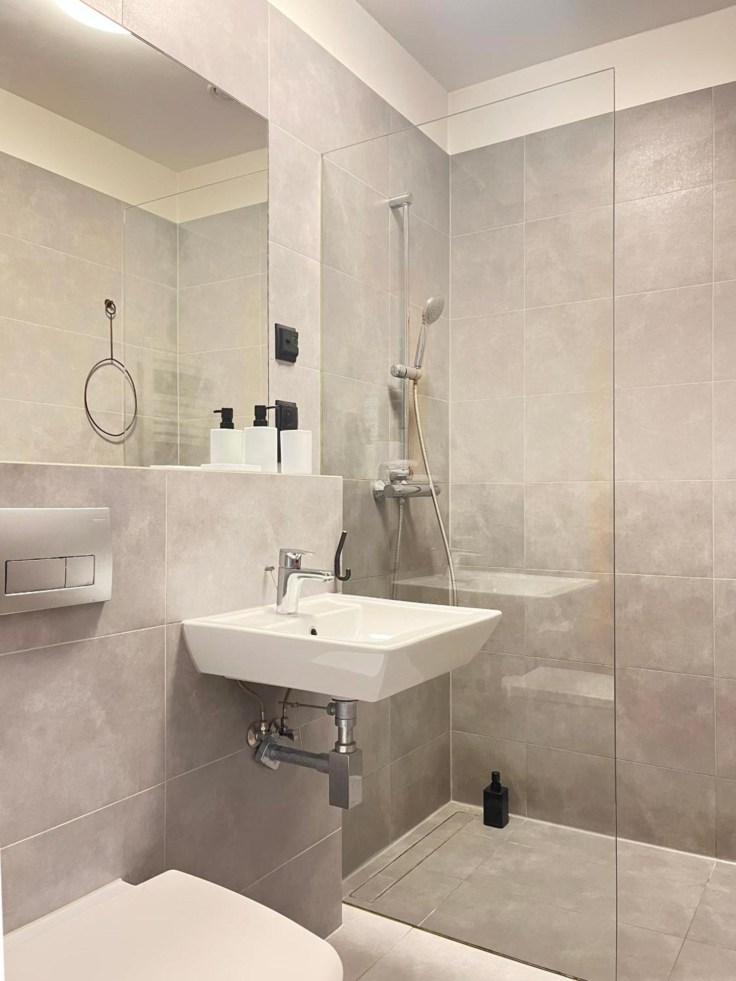 Cozy With Ac For Couples - Old Town Apartament