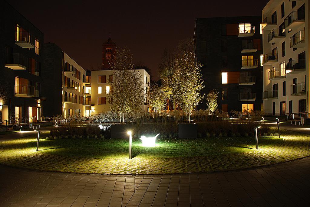 Novum Center Near The Train Station By Sun & Snow Krakau