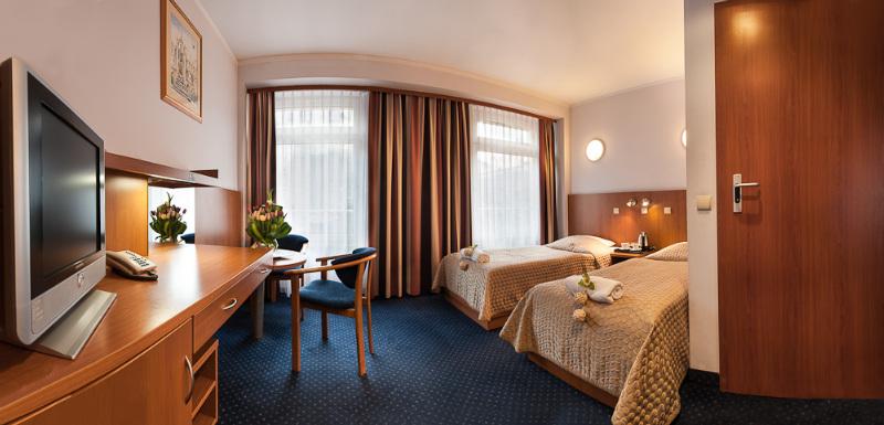 Alexander Hotel 3*