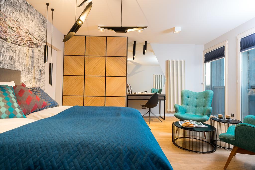 Privilege Suites Aparthotel