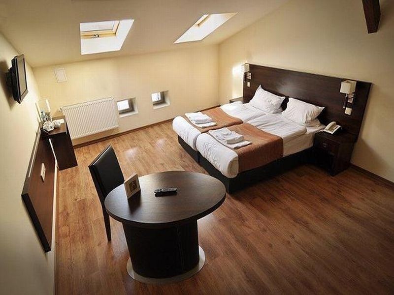 Spatz Aparthotel 3*