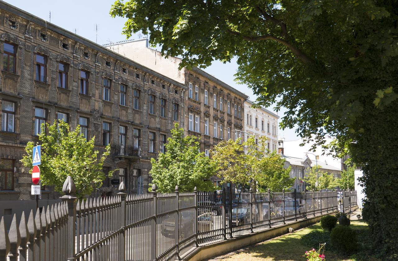 Apartment Lobzowska 6 *