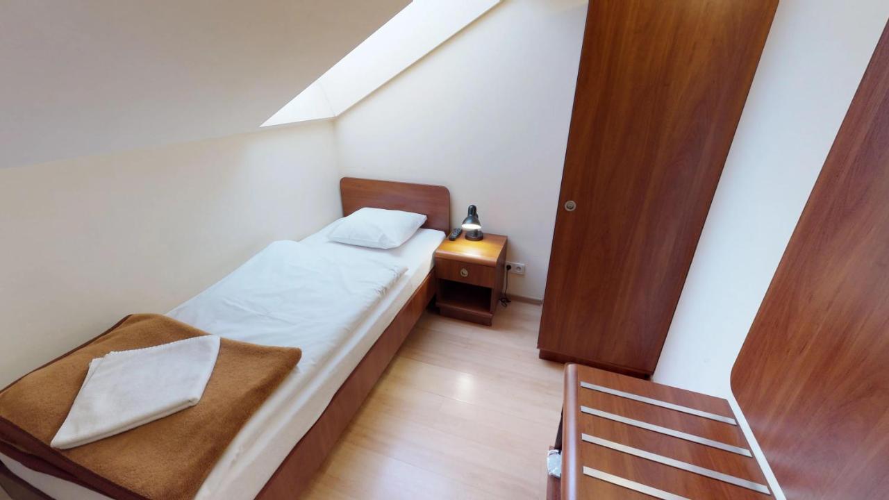 Czarna Perla 2*
