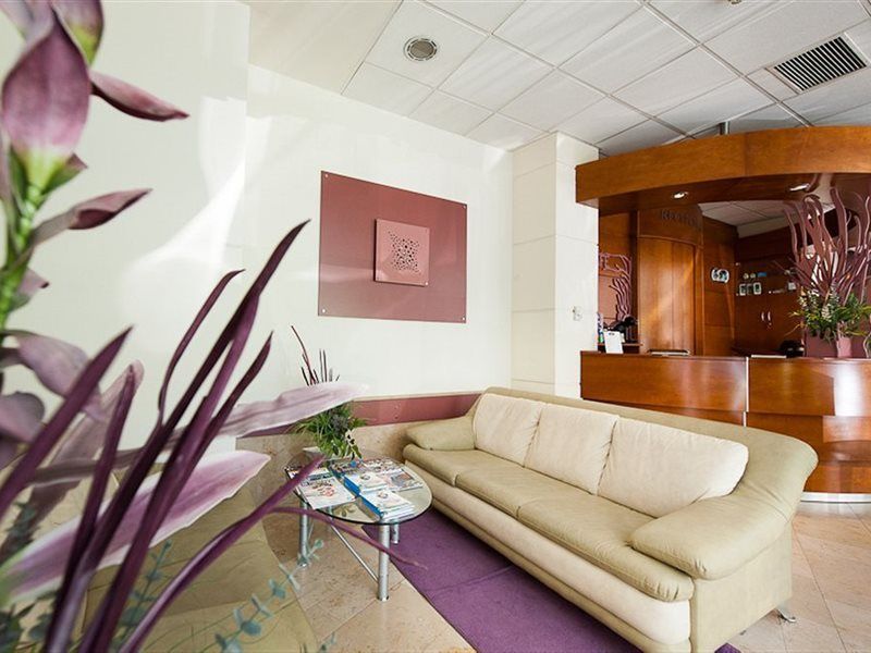 Alexander Hotel